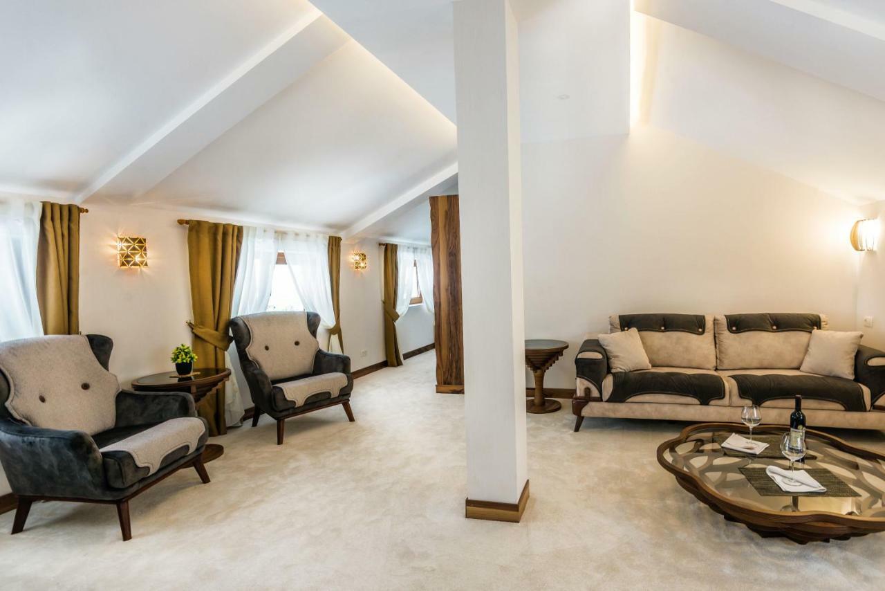 Waikiki Apartments Tivat Habitación foto